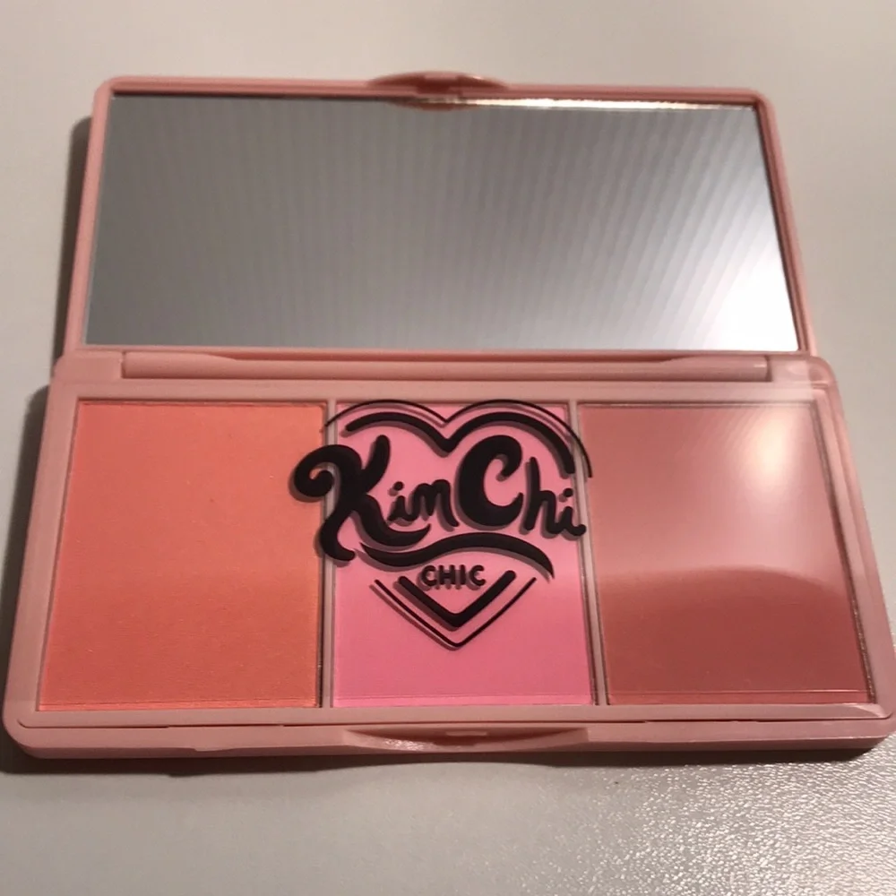 Kim chi chic cheeky 3-some blush trio in just a pinch NEW